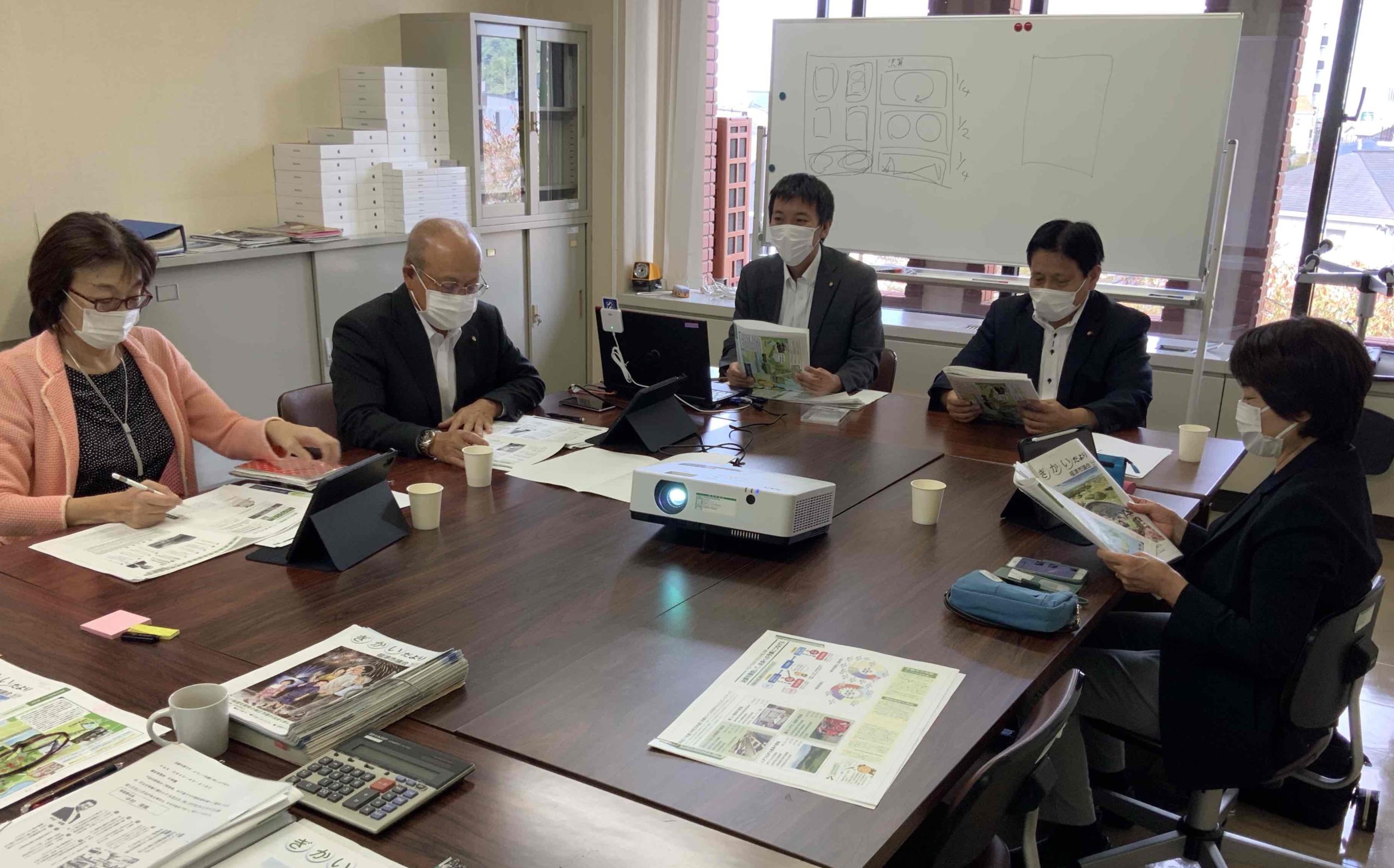 次号の議会だよりを鋭意作成中