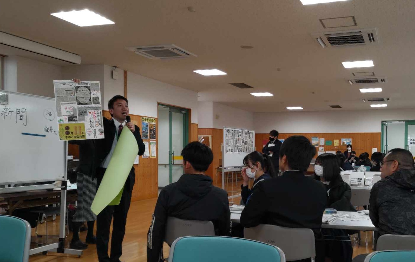 津屋崎中学校にてまわしよみ新聞の授業を担当・実施