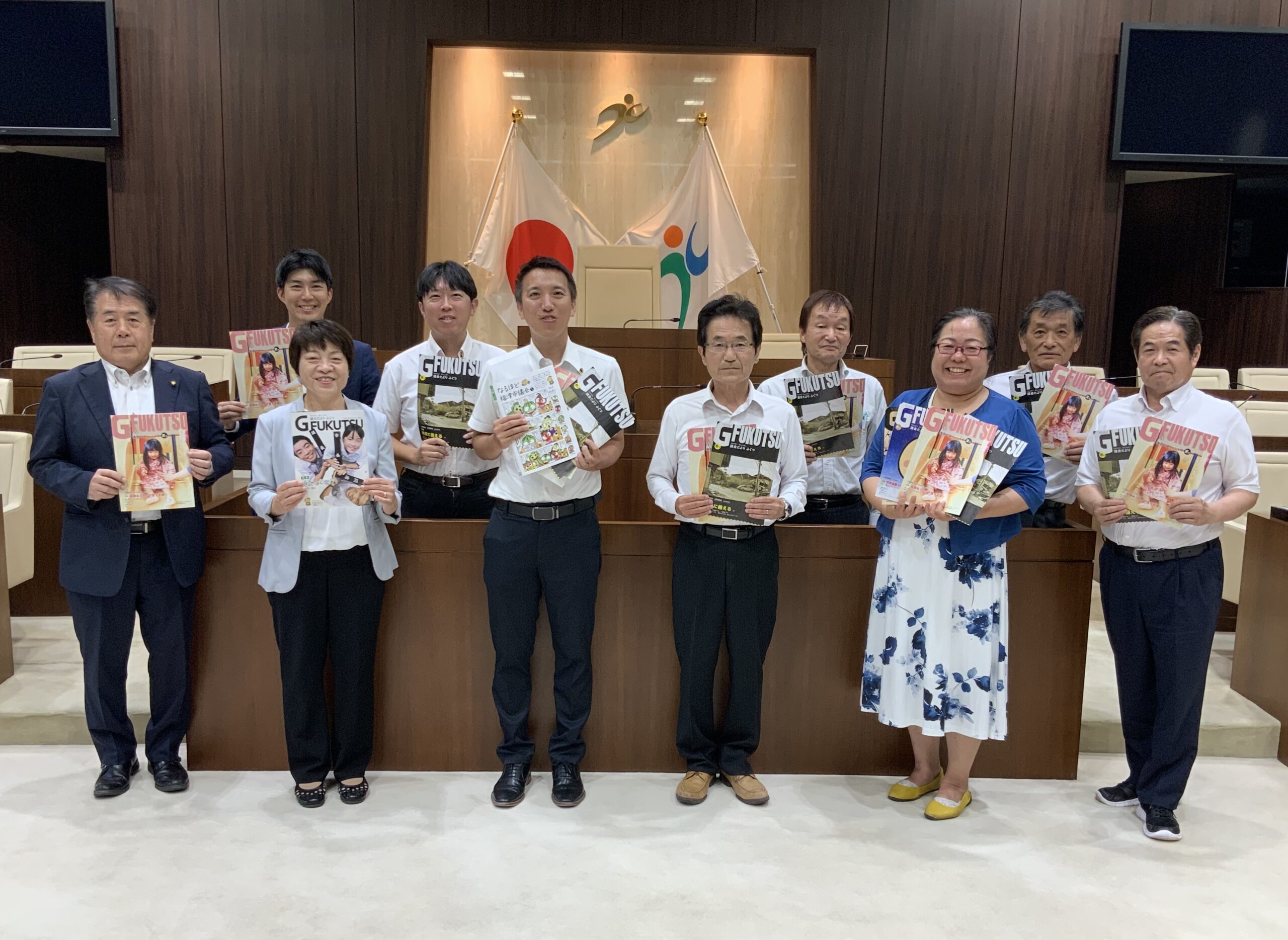 議会だより 福津」の視察に筑後市議会の広報委員の方々が来訪