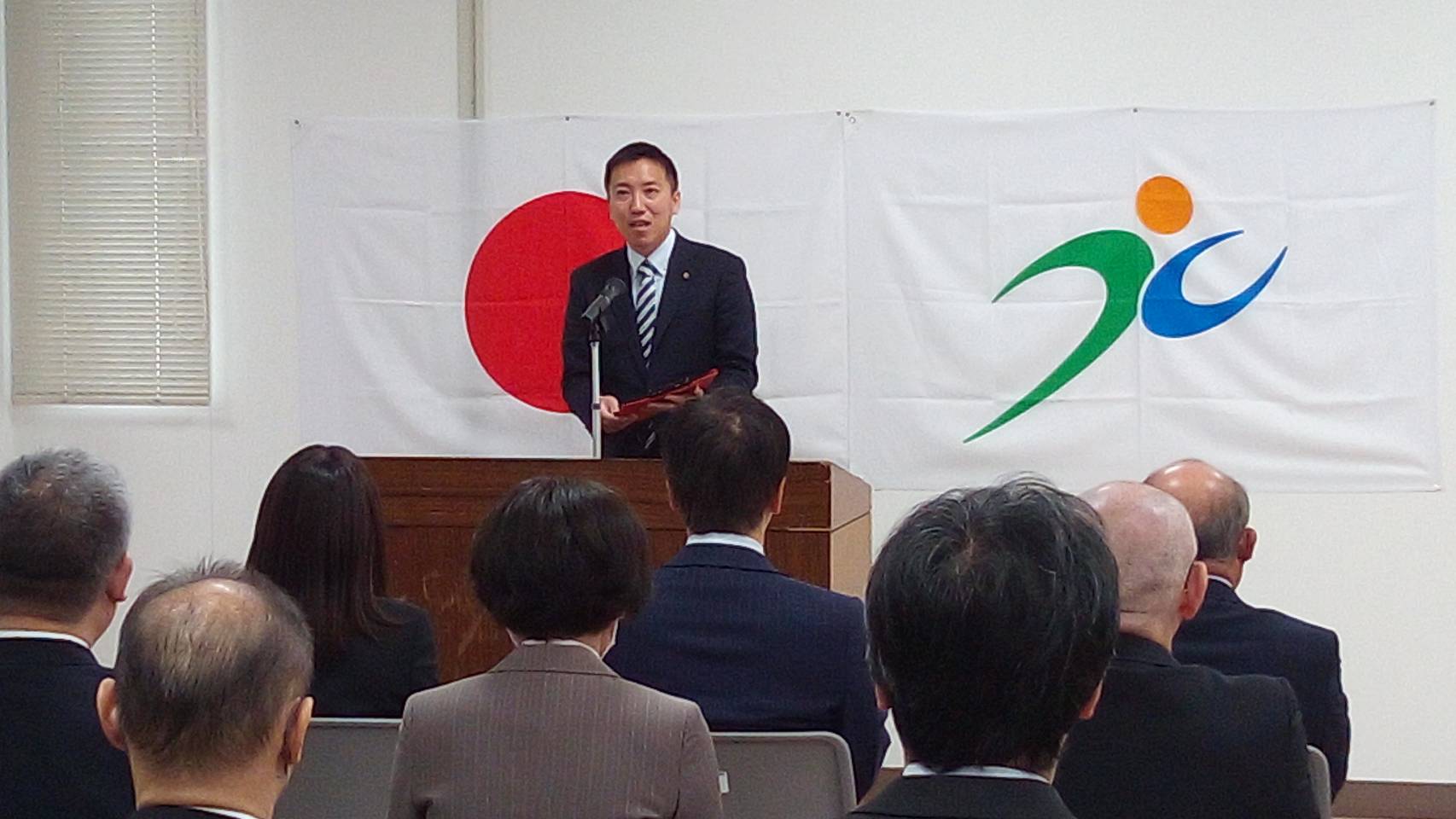福津市　職員への辞令交付式